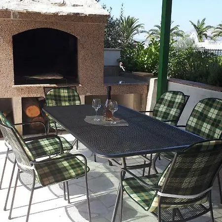 Apartment Affabilis Vip House